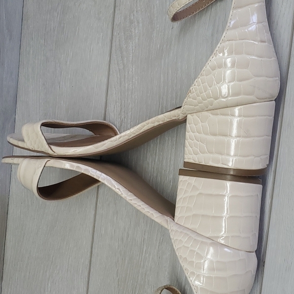 Steve Madden Women Irenee Ankle Strap Block Heels sandals shoes sz 8M - Picture 9 of 12